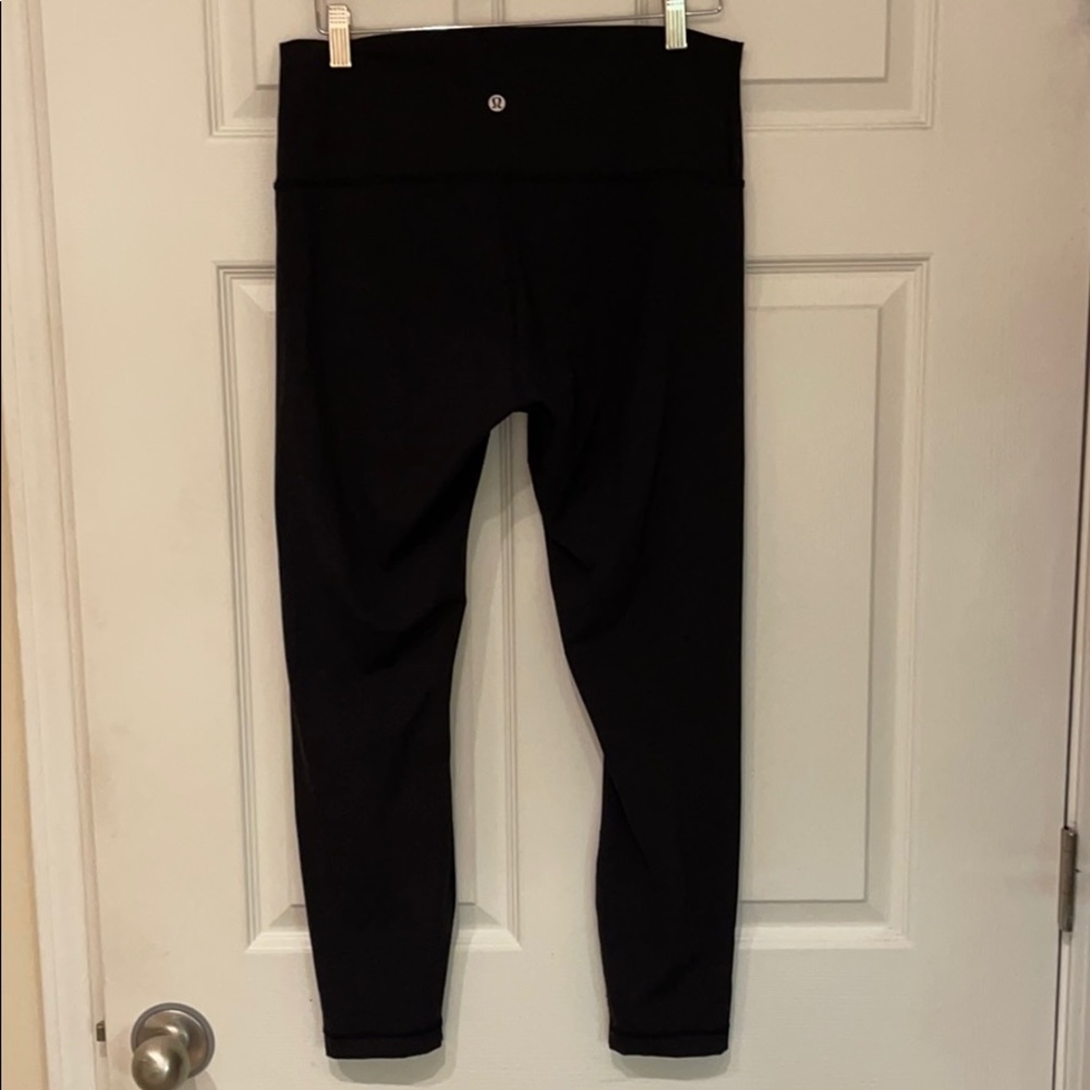 Lululemon black 7/8 crops